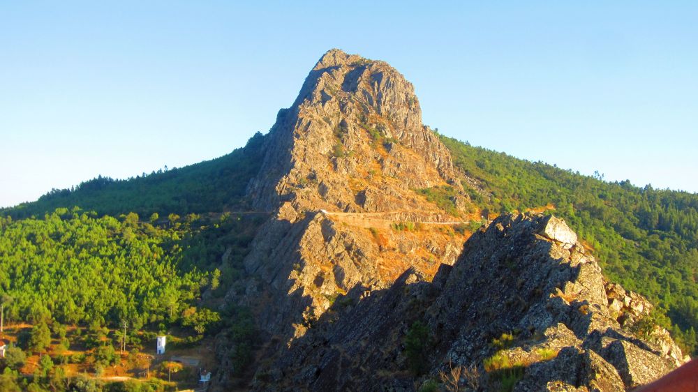 Felsen am Stausee