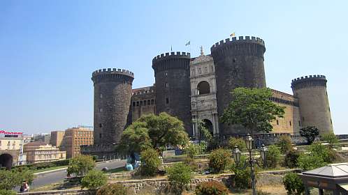 Castel_Nuovo