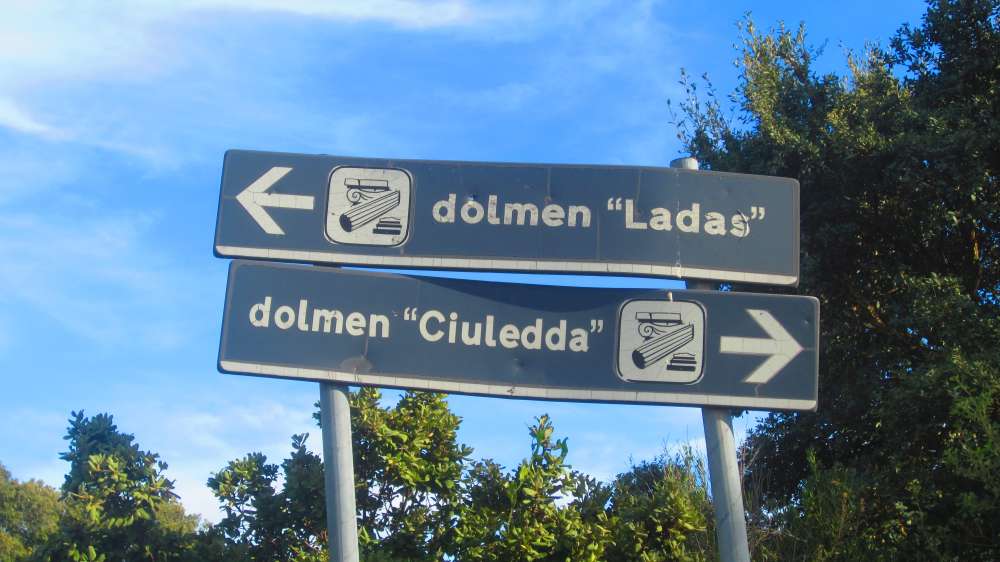 Dolmen_Ladas_u_Ciuledda